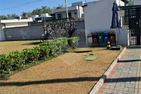 Apartamento à venda com 1 quarto em Botujuru, Mogi das Cruzes, SP