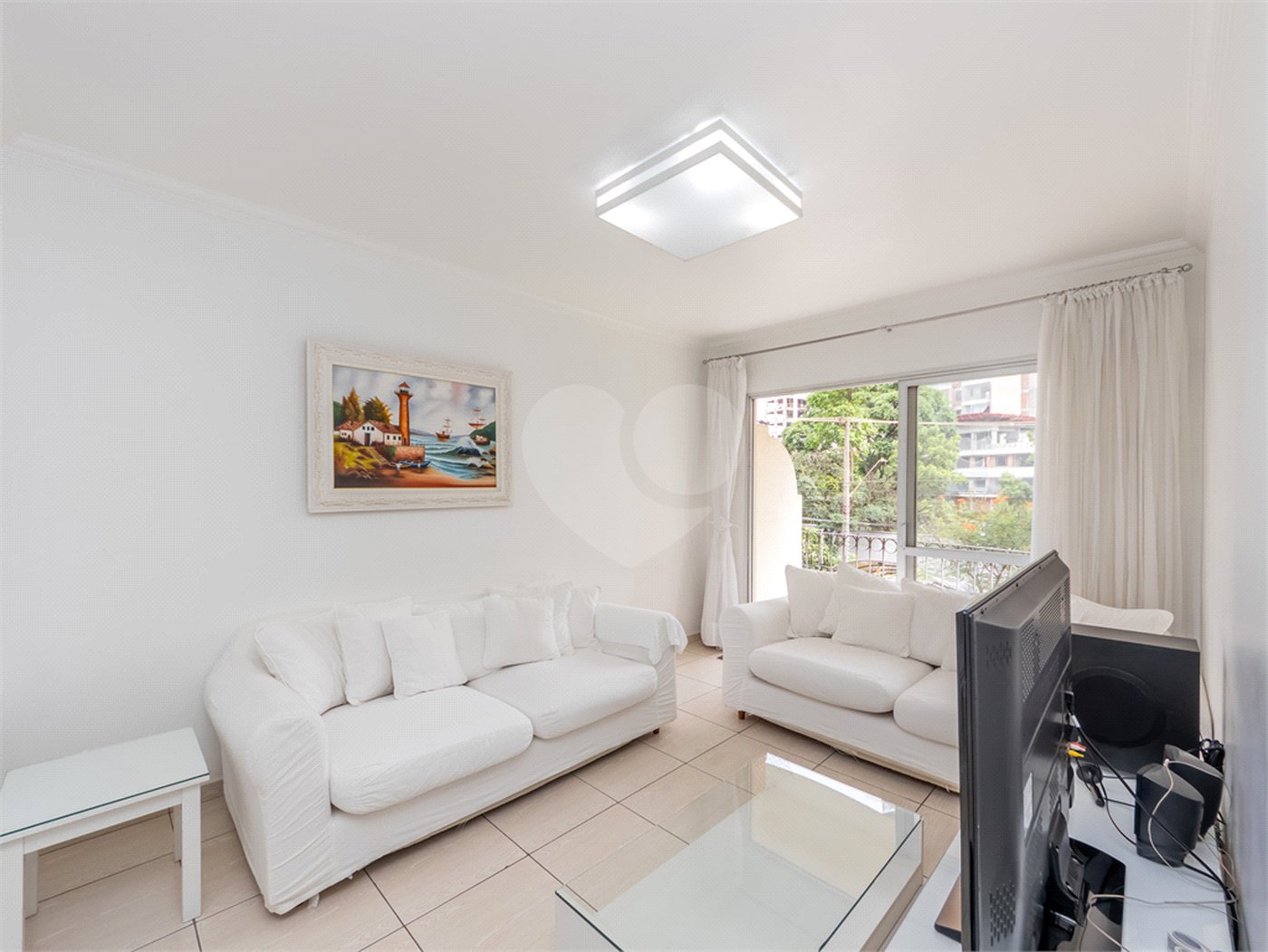 Apartamento à venda com 3 quartos, sendo 1 suíte,  em Vila Clementino, São Paulo, SP
