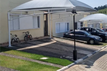 Casa à venda com 3 quartos, sendo 1 suíte, no condomínio Residencial Vila D`ouro, Cotia - SP