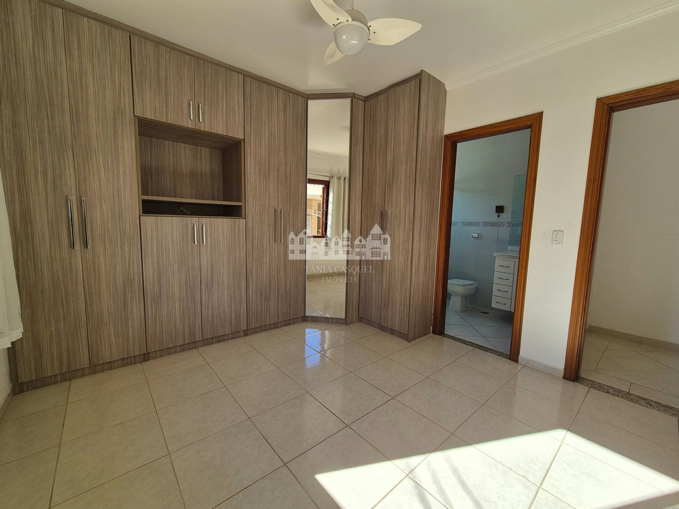 Casa à venda com 3 quartos, sendo 1 suíte, em Retiro das Fontes, Atibaia, SP