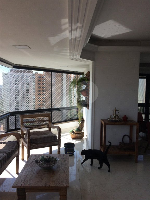 Apartamento à venda com 3 suítes em Vila Suzana, São Paulo, SP