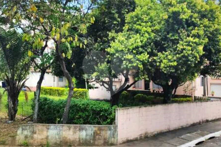 Terreno à venda com 3 quartos, sendo 1 suíte, em Vila Mazzei, São Paulo, SP