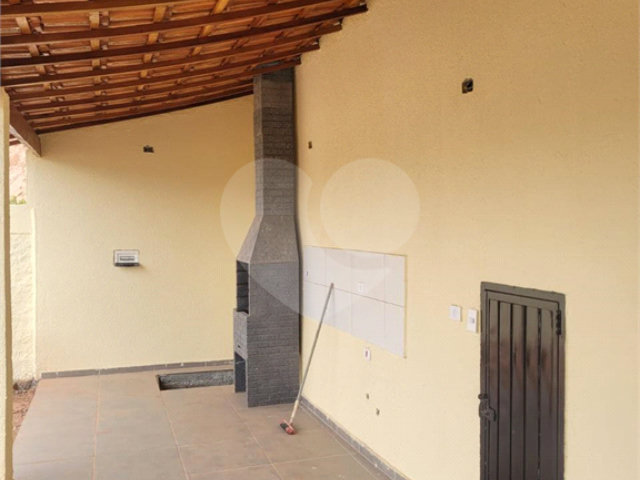 Casa à venda com 3 quartos, sendo 1 suíte,  no condomínio Mirante da Mantiqueira I, Mairiporã - SP