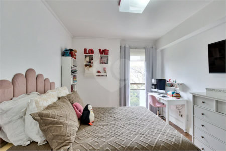 Apartamento à venda com 3 quartos, sendo 1 suíte, em Jardim Marajoara, São Paulo, SP