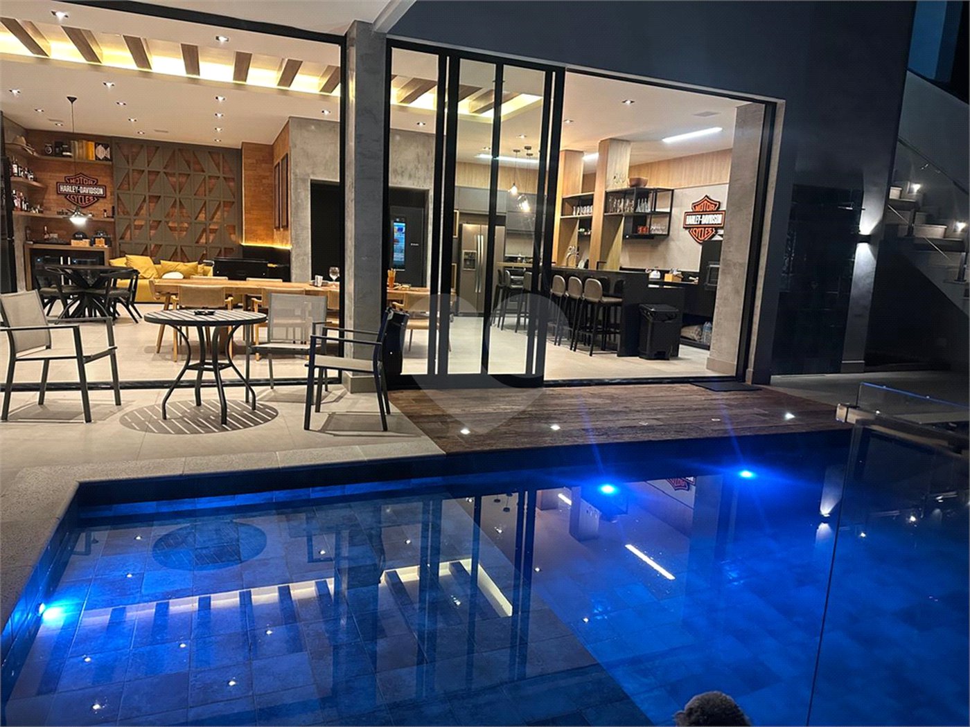 Casa à venda com 3 suítes no condomínio Hills, Arujá - SP