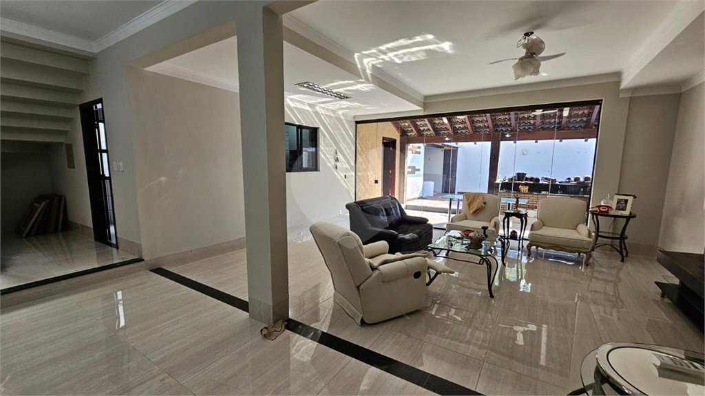 Casa à venda com 5 suítes no condomínio Alphagarden, Cuiabá - MT