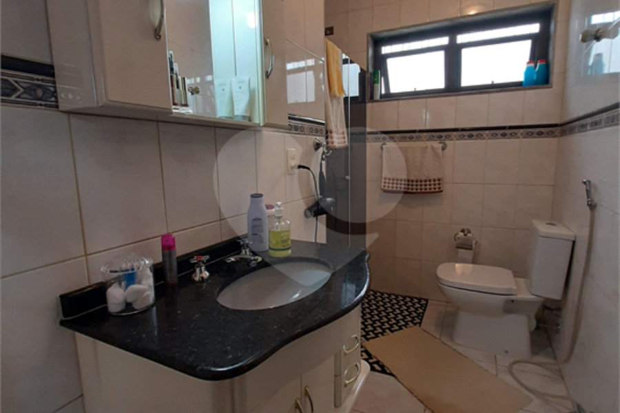 Casa Térrea à venda com 4 quartos, sendo 1 suíte,  em Jardim França, São Paulo, SP