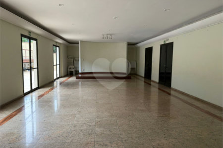 Apartamento à venda com 3 quartos, sendo 1 suíte, no Centro, Suzano, SP
