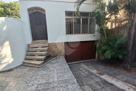 Casa à venda com 4 quartos, sendo 2 suítes, em Vila Gustavo, São Paulo, SP