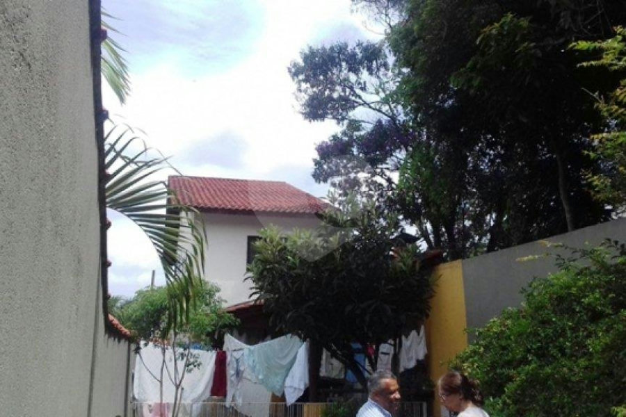 Sobrado à venda com 3 quartos, sendo 1 suíte, em Tremembé, São Paulo, SP