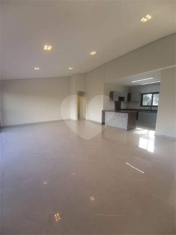 Casa à venda com 4 suítes no condomínio Estância Marambaia, Vinhedo - SP
