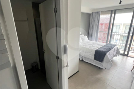 Apartamento à venda ou para alugar com 1 suíte em Indianópolis, São Paulo, SP