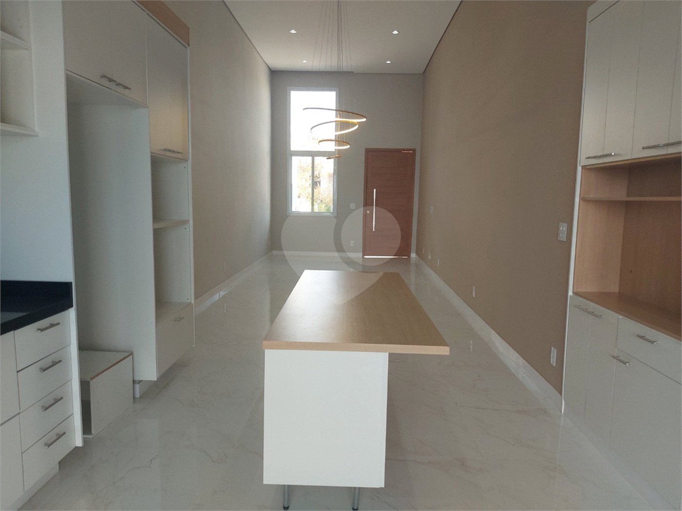Casa à venda com 3 quartos, sendo 1 suíte,  no condomínio Gardenville, Itu - SP