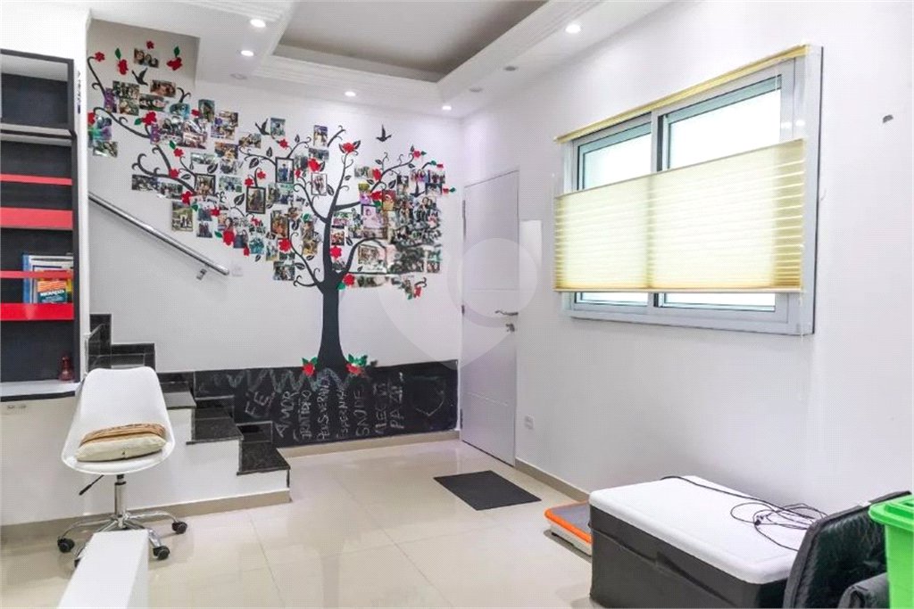 Casa à venda com 3 quartos, sendo 1 suíte,  no condomínio Rafaela I, São Paulo - SP