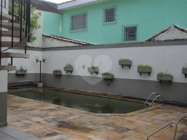 Sobrado à venda com 4 quartos, sendo 3 suítes,  em Parque Edu Chaves, São Paulo, SP