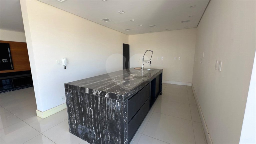 Casa à venda com 6 quartos, sendo 3 suítes, no condomínio Jardim Vila Paradiso, Indaiatuba - SP