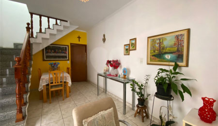 Sobrado à venda com 3 quartos em Vila Babilônia, São Paulo, SP