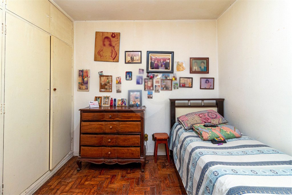 Casa Térrea à venda com 4 quartos, sendo 1 suíte, em Parque Jabaquara, São Paulo, SP