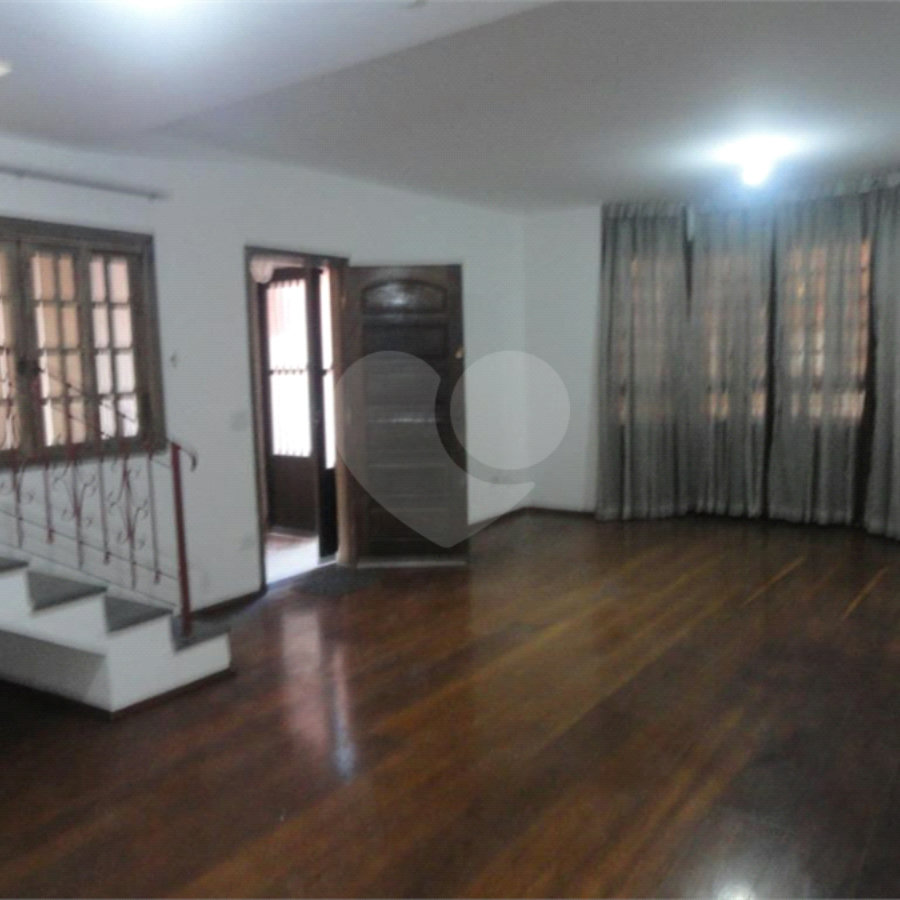 Sobrado à venda com 3 quartos, sendo 1 suíte, em Parque Ipê, São Paulo, SP