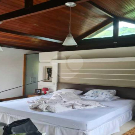 Casa à venda com 4 quartos, sendo 6 suítes, em Campo Grande, Rio de Janeiro, RJ