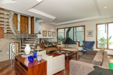 Casa à venda com 4 quartos, sendo 2 suítes, em Jardim Marajoara, São Paulo, SP