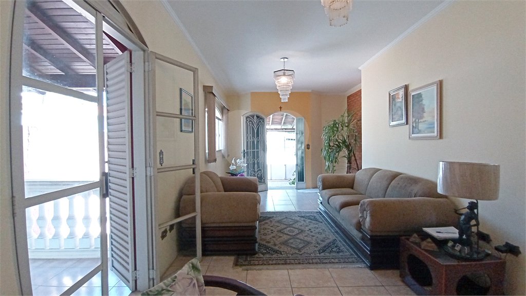 Casa à venda com 4 quartos, sendo 2 suítes,  em Nova Vinhedo, Vinhedo, SP