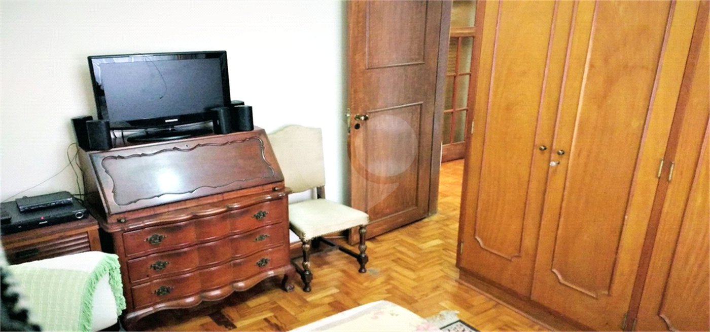 Apartamento à venda com 4 quartos, sendo 1 suíte, em Bosque da Saúde, São Paulo, SP
