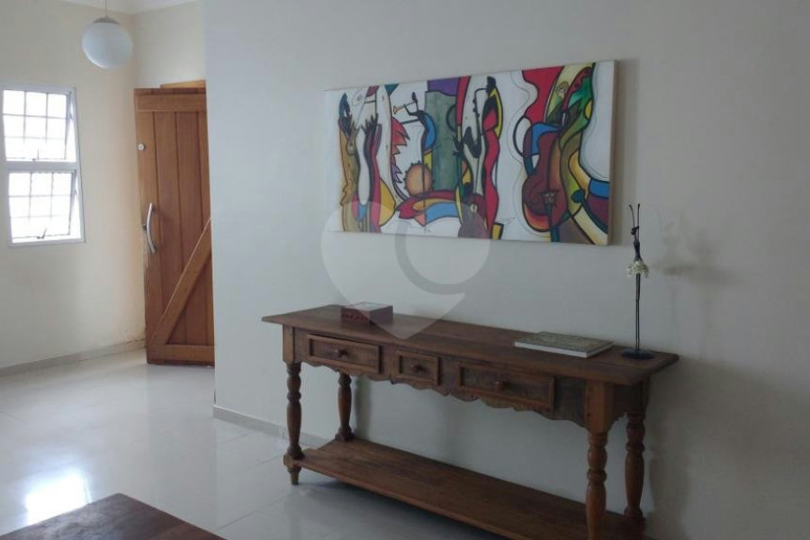 Sobrado à venda com 3 quartos, sendo 1 suíte, em Tremembé, São Paulo, SP