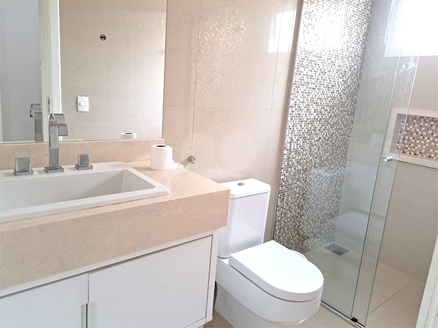 Casa à venda com 3 suítes no condomínio Residencial Terra Nobre, Indaiatuba - SP