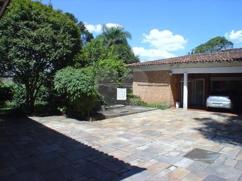 Casa à venda com 4 quartos, sendo 1 suíte, em Brooklin Velho, São Paulo, SP