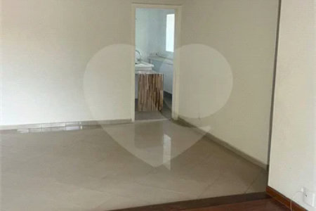APARTAMENTO À VENDA NO EDIFÍCIO PRINCESA DANIELA | 135 M² | 3 DORMITÓRIOS | 3 VAGAS