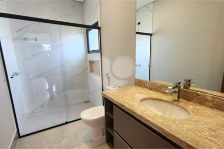 Casa à venda com 3 suítes no condomínio Vita Verdi, Valinhos - SP