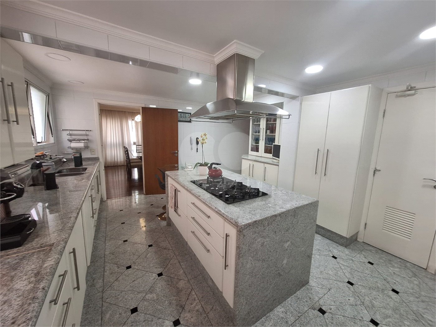 Apartamento à venda com 4 quartos, sendo 2 suítes, em Santana, São Paulo, SP