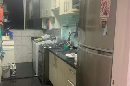 Apartamento à venda com 2 quartos em Jardim Itamarati, Poá, SP