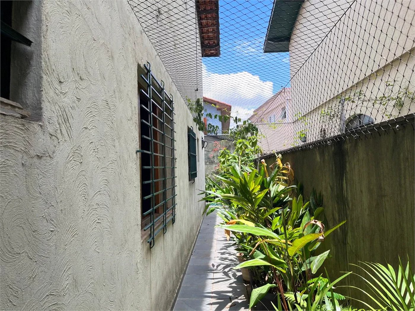 Sobrado à venda com 3 quartos, sendo 1 suíte, em Jardim das Vertentes, São Paulo, SP