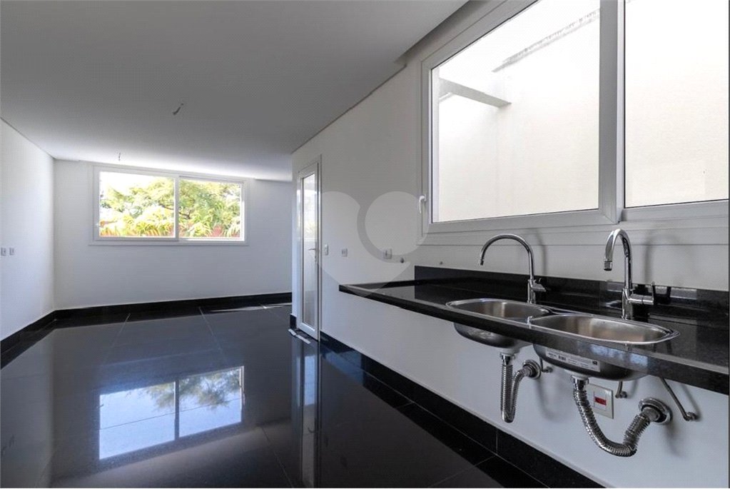 Casa à venda com 4 suítes no condomínio Porto Fino, São Paulo - SP
