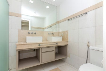 Apartamento à venda com 3 suítes em Alto da Boa Vista, São Paulo, SP