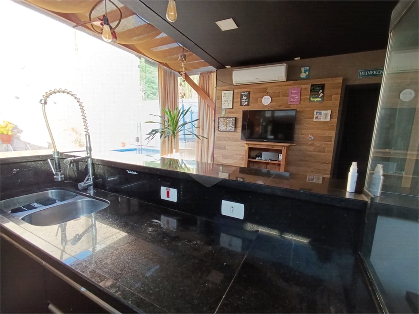Casa à venda com 4 quartos, sendo 1 suíte, no condomínio Jardim Reserva Bom Viver de Indaiatuba, Indaiatuba - SP