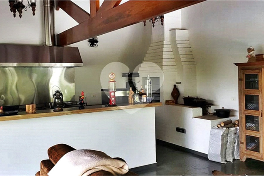 Casa à venda com 4 suítes no condomínio Alpes da Cantareira, Mairiporã - SP