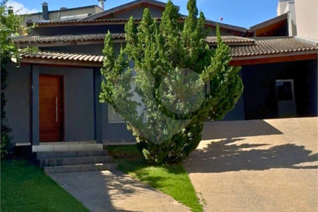 Casa à venda com 2 quartos, sendo 1 suíte, no condomínio Portal Vale do Sol, Porto Feliz - SP