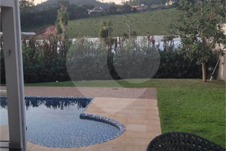 Casa em condomínio à venda com 4 suítes em Guaxinduva, Atibaia, SP