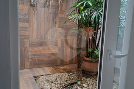 Casa à venda com 3 suítes no condomínio Residencial Terra Nobre, Indaiatuba - SP