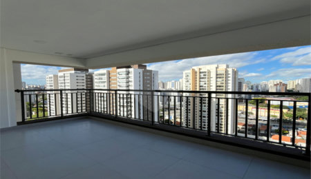 Apartamento à venda com 3 quartos, sendo 1 suíte,  em Jardim Prudência, São Paulo, SP
