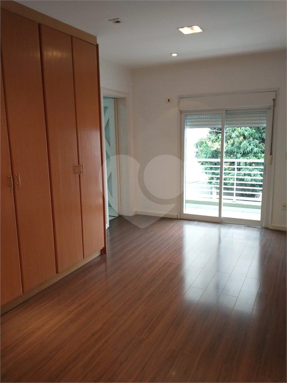 Sobrado à venda com 3 quartos, sendo 1 suíte, em Vila Pita, São Paulo, SP