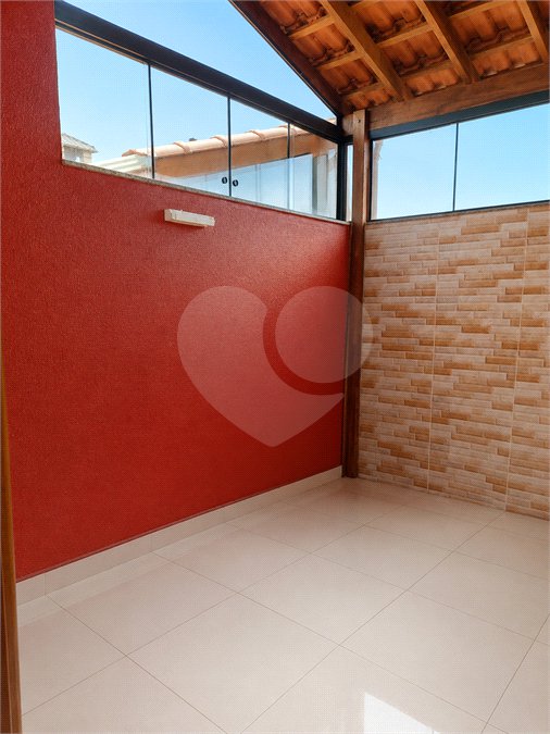 Sobrado à venda com 3 quartos, sendo 1 suíte,  em Vila Linda, Santo André, SP