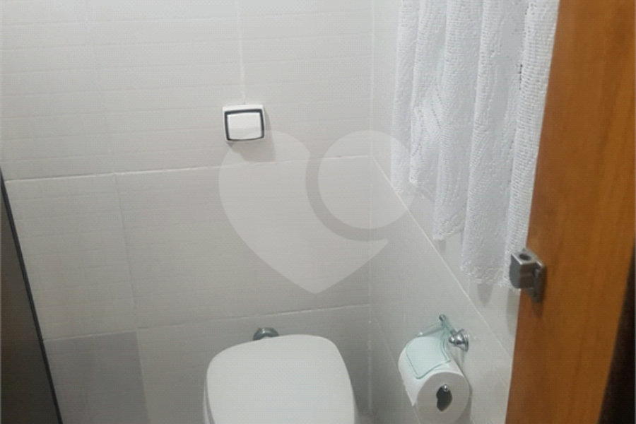 Sobrado à venda com 5 quartos, sendo 2 suítes, em Horto, São Paulo, SP