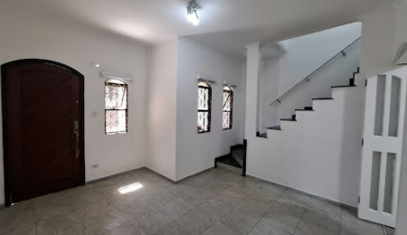 Casa com 2 dormitórios à venda por R$ 645.000 - Boqueirão - Santos/SP
