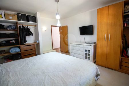 Chácara à venda com 4 quartos, sendo 1 suíte, em Saboó, São Roque, SP