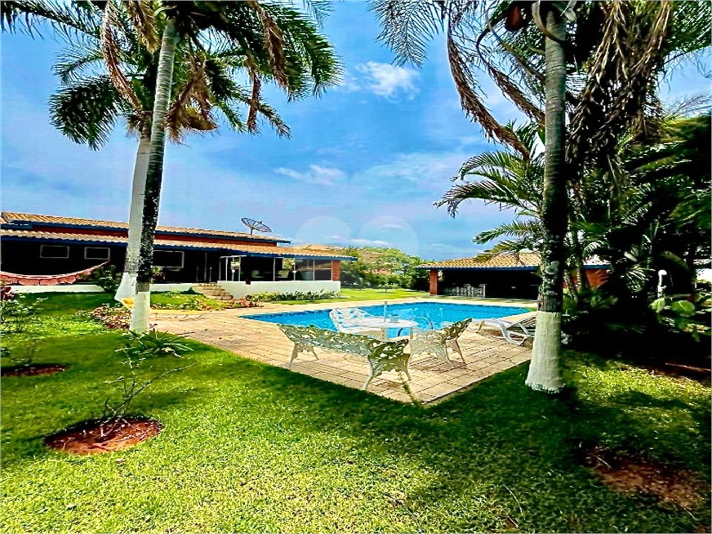 Casa à venda com 4 suítes no condomínio Vale do Lago, Sorocaba - SP