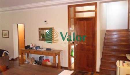 Casa à venda com 4 quartos, sendo 1 suíte,  em Jardim Alvorada, São Carlos, SP
